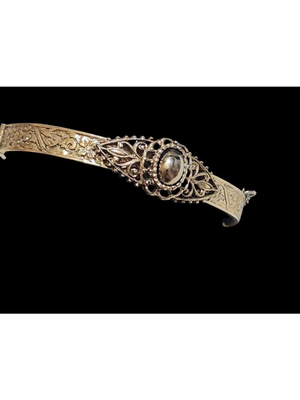 Vintage Silver Tone Metal Bangle Bracelet Intricate Floral Engraving Feminine Da